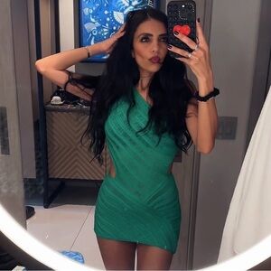 Peppermayo One-Shoulder Green Knit Dress
worn once
size xs/s